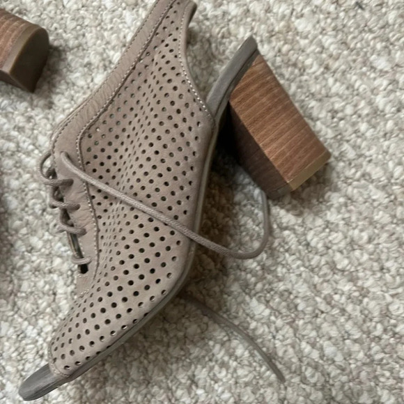 Franco sarto lace up  peep toe heels brown size 8 tan - Picture 6 of 15